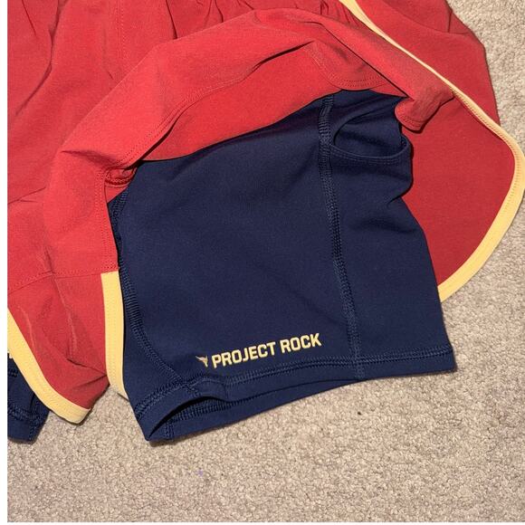 New UA Project Rock Women's Fitted 2-in-1 Athletic Shorts size M - Picture 2 of 8